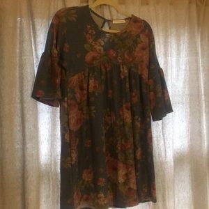 Tunic with bell sleeves